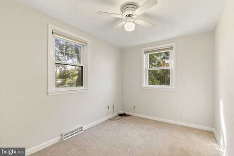 223 WINDSOR AVENUE, UPPER DARBY, PA 19082
