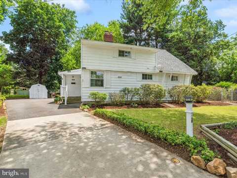 4 CALVIN COURT, ROCKVILLE, MD 20851