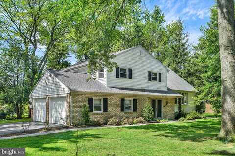 1411 MONTFORT DRIVE, HARRISBURG, PA 17110