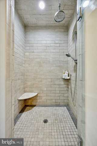 35 W PINE TREE DRIVE, BROOMALL, PA 19008