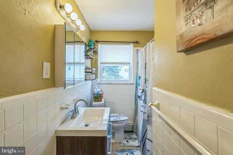 711 POPLAR STREET, SHARON HILL, PA 19079