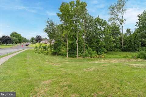 502 GLENWOOD DRIVE, DOUGLASSVILLE, PA 19518