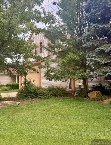 5137 Sandalwood Circle, Grand Blanc, MI 48439