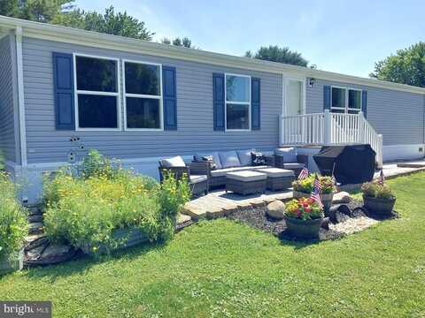 8932 BREINIG RUN CIRCLE, BREINIGSVILLE, PA 18031