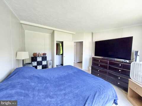 8932 BREINIG RUN CIRCLE, BREINIGSVILLE, PA 18031