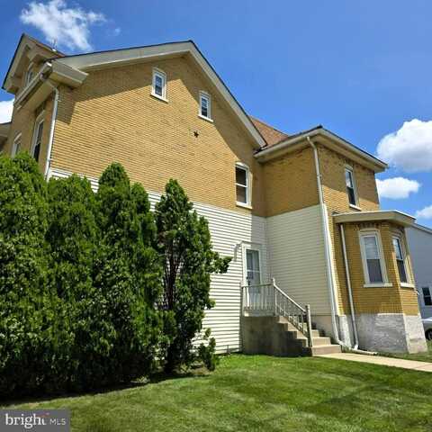201 N LINE STREET, LANSDALE, PA 19446