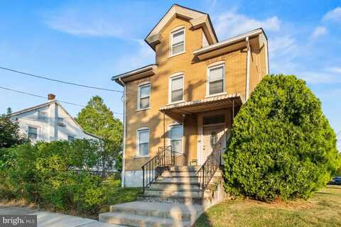 201 N LINE STREET, LANSDALE, PA 19446