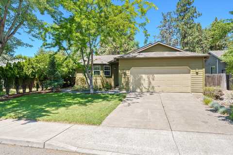488 SW Forest Grove Drive, Bend, OR 97702
