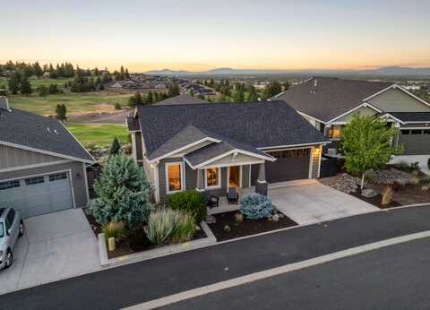 2608 NW Compass Corner Loop, Bend, OR 97703
