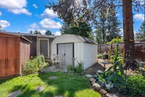61445 SE 27th Street, Bend, OR 97702