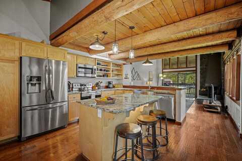 57089 Wild Lily Lane, Sunriver, OR 97707
