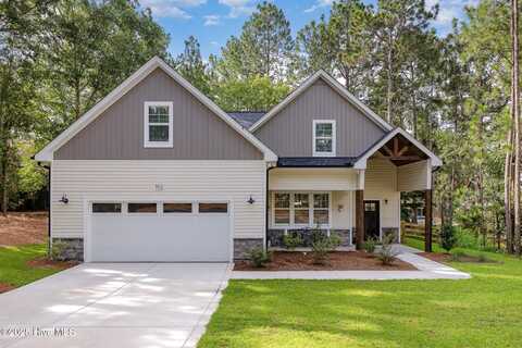 102 Dartmoor Lane, West End, NC 27376