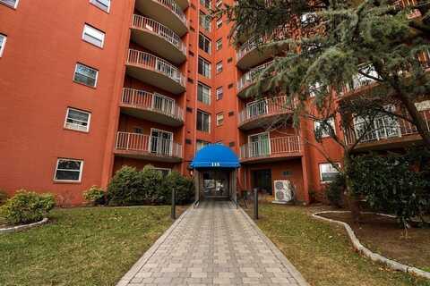 115 W Squantum St, Quincy, MA 02171