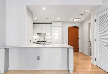 135 Seaport Blvd, Boston, MA 02210