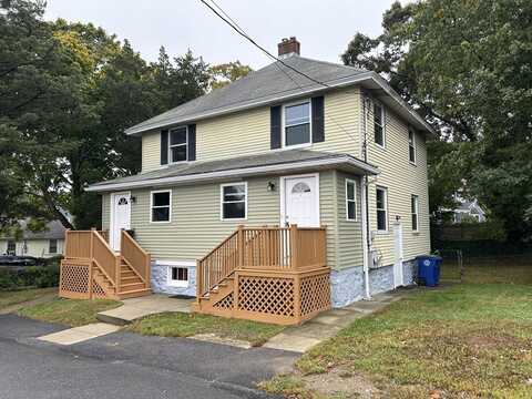 63 Hillcrest Rd, Braintree, MA 02184