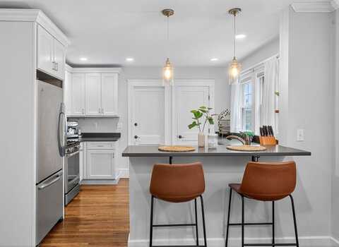 9 Hastings St, Boston, MA 02132