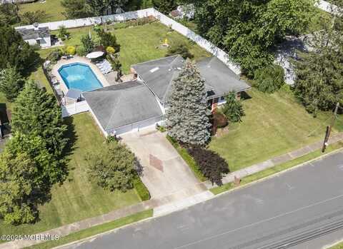 41 Alan Terrace, Howell, NJ 07731