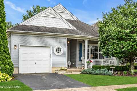17 Tuscany Circle, Manchester, NJ 08759