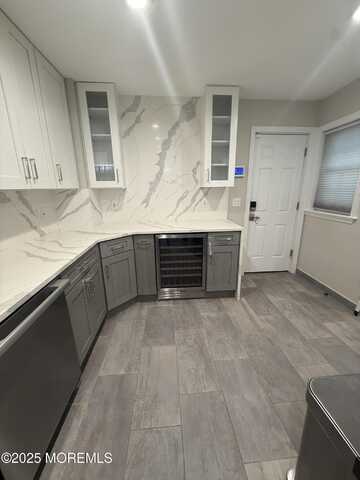 35 Chestnut Way, Manalapan, NJ 07726