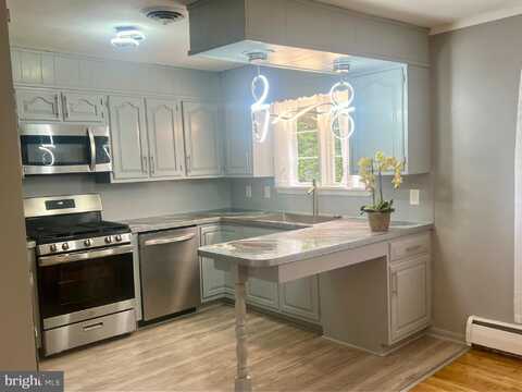 713 WINCHESTER AVENUE, LAWRENCE TWP, NJ 08648