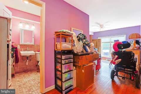 504 N 6TH AVENUE, ROYERSFORD, PA 19468