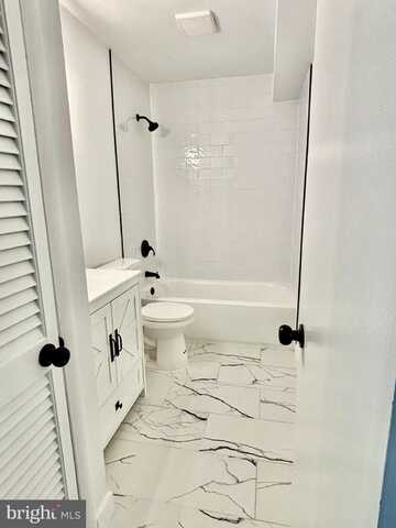 9 DENNISON DRIVE, EAST WINDSOR, NJ 08520