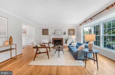 1218 KENSINGTON ROAD, MCLEAN, VA 22101