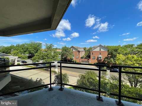 1530 KEY BLVD., ARLINGTON, VA 22209