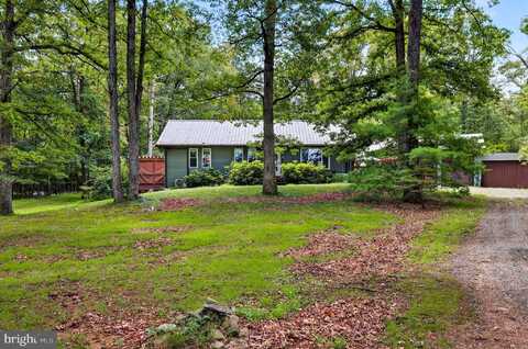 2066 READING TURNPIKE, ELYSBURG, PA 17824