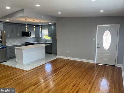 7821 ANITA DRIVE, PHILADELPHIA, PA 19111