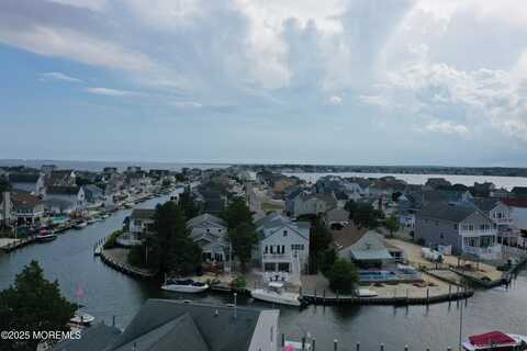 49 Farragut Drive, Brick, NJ 08723
