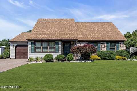 18 Laurel Crest Drive, Howell, NJ 07731