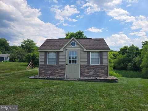 200 WESTGATE DRIVE, MOUNT HOLLY SPRINGS, PA 17065