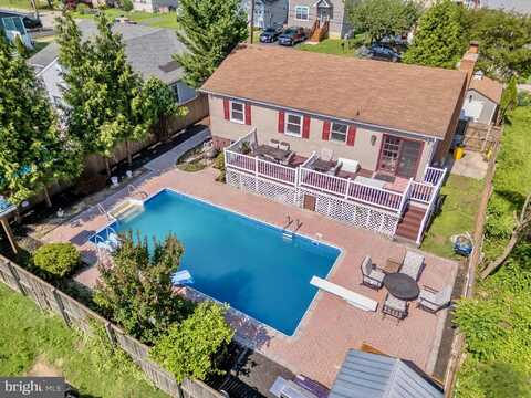 7910 W END DRIVE, BALTIMORE, MD 21226