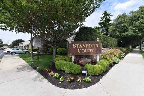19 Stanford Court, Wantagh, NY 11793
