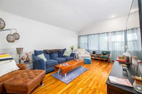270 W Hudson Street, Long Beach, NY 11561