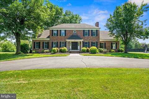 28 MEADOW LANE, PENNINGTON, NJ 08534