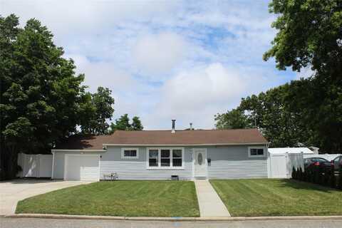 45 Tamarack Street, Central Islip, NY 11722