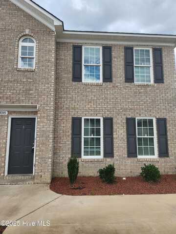 308 S Pointe Drive, Winterville, NC 28590