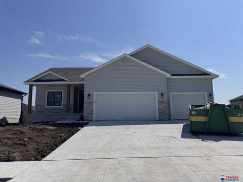 5922 SW 9th Street, Lincoln, NE 68523