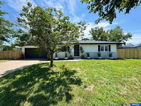1101 W Leon Drive, Lincoln, NE 68521