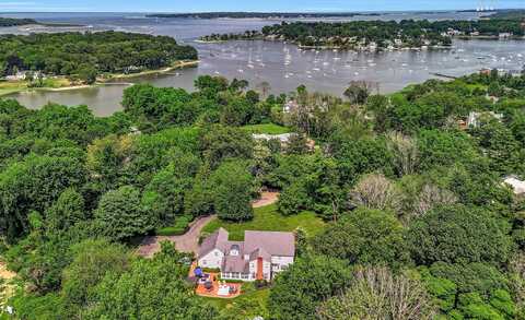27 Van Wyck Lane, Lloyd Harbor, NY 11743