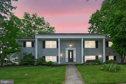 2101 MAYFRED LANE, CAMP HILL, PA 17011