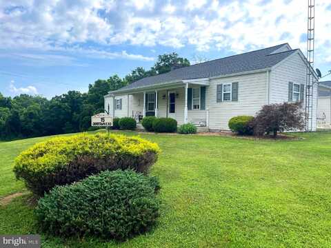 15 GANOTOWN EAST ROAD, HEDGESVILLE, WV 25427