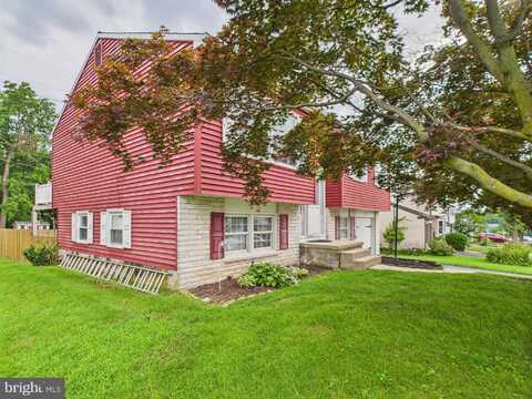 1554 PRINCESS ANNE DRIVE, LANCASTER, PA 17601