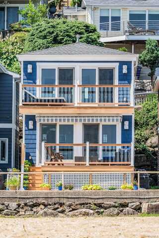 75 West Shore Road, Port Washington, NY 11050