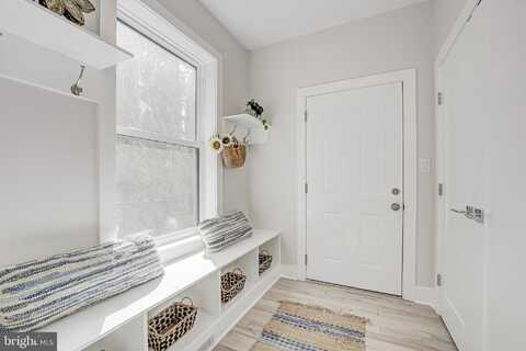10032 SINNOTT, BETHESDA, MD 20817