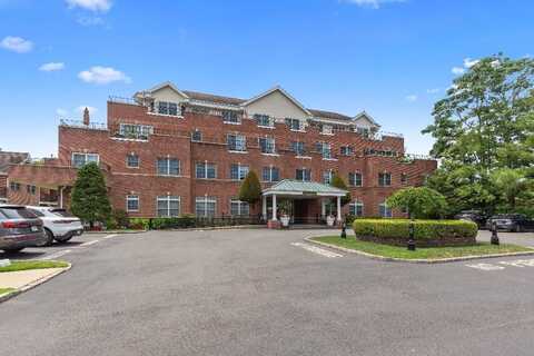 1 Portico Court, Great Neck, NY 11021