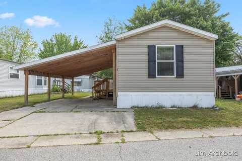 927 W Lake Drive, Fremont, MI 49412