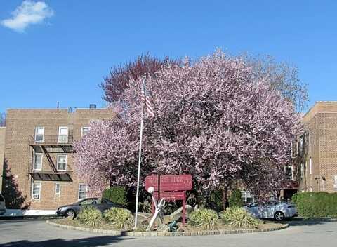 30 DAVENPORT Avenue, New Rochelle, NY 10805